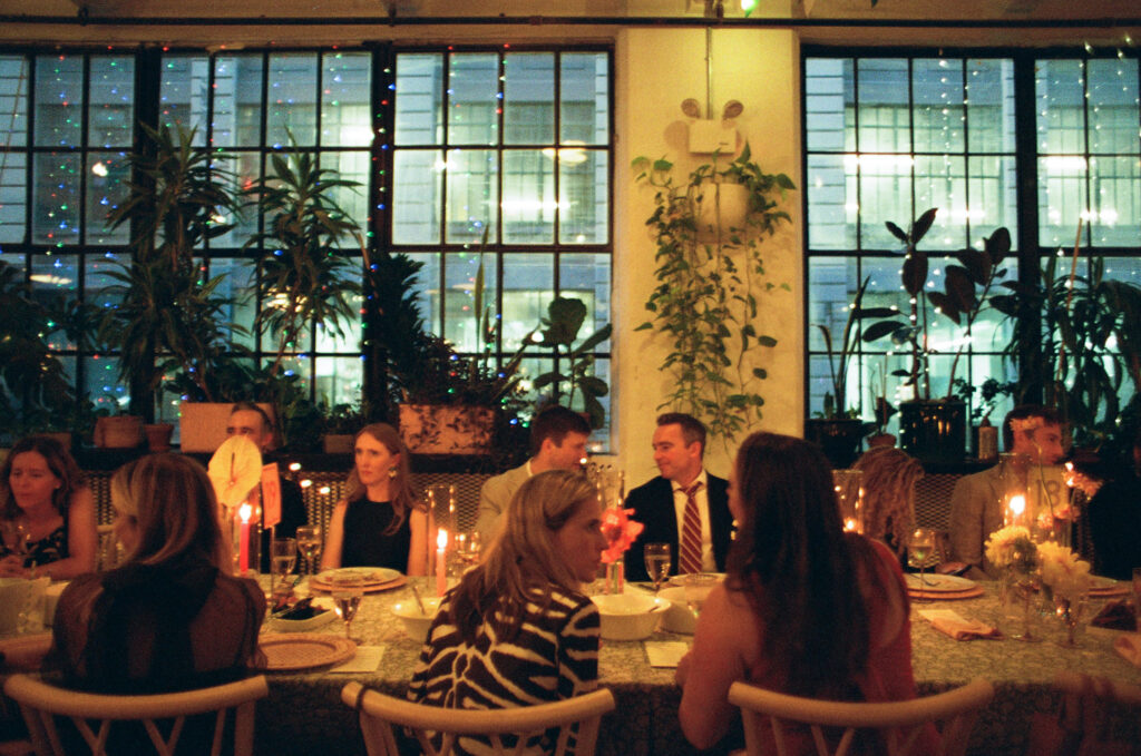 dinner table at micro wedding in brooklyn ny, stef reyes photo.